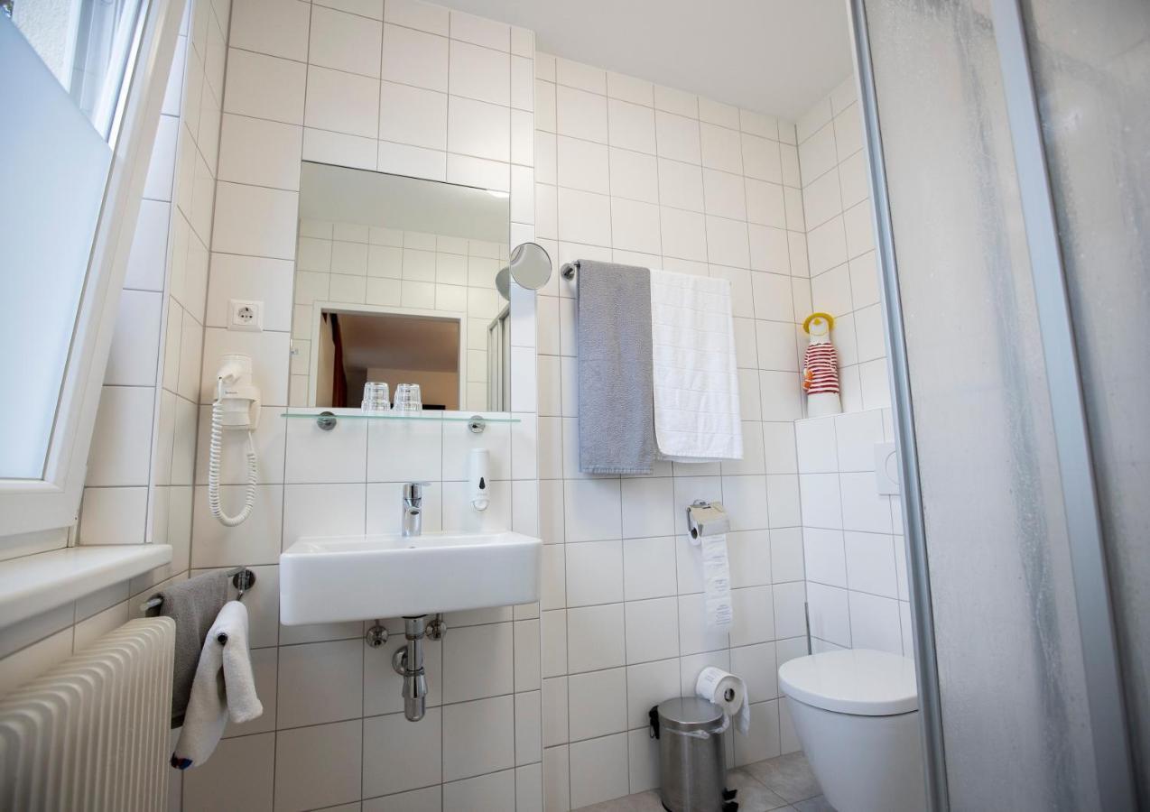 Hotel-Gasthof Martinek Baden bei Wien Esterno foto
