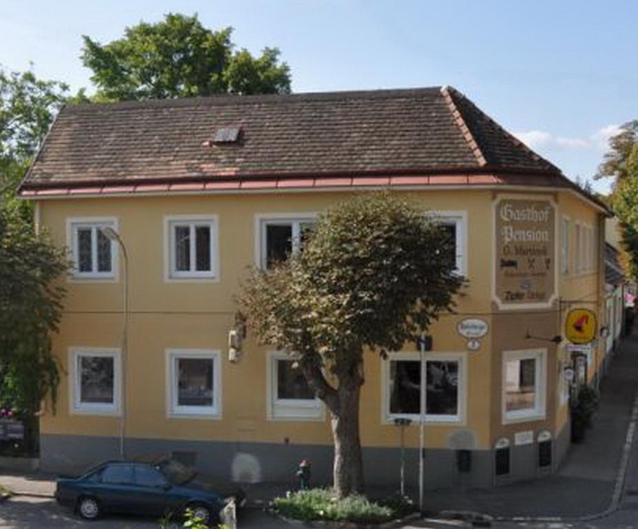 Hotel-Gasthof Martinek Baden bei Wien Esterno foto