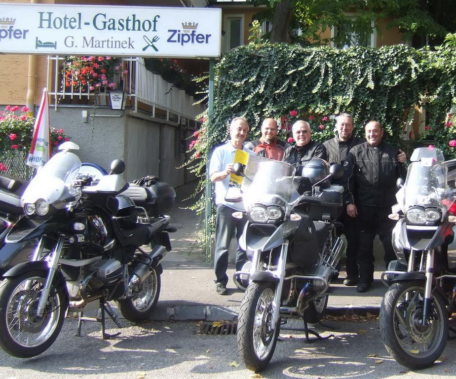 Hotel-Gasthof Martinek Baden bei Wien Esterno foto
